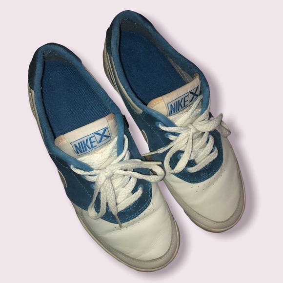 1986 Nike Sneaker - Picture 4 of 8